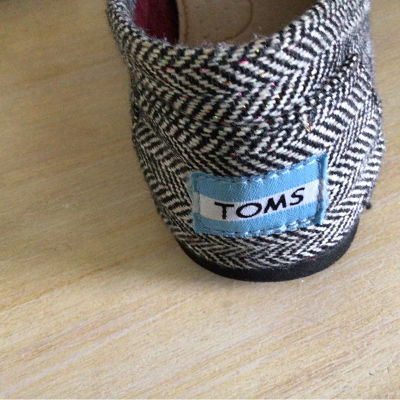 Toms Flats - Picture 2 of 5